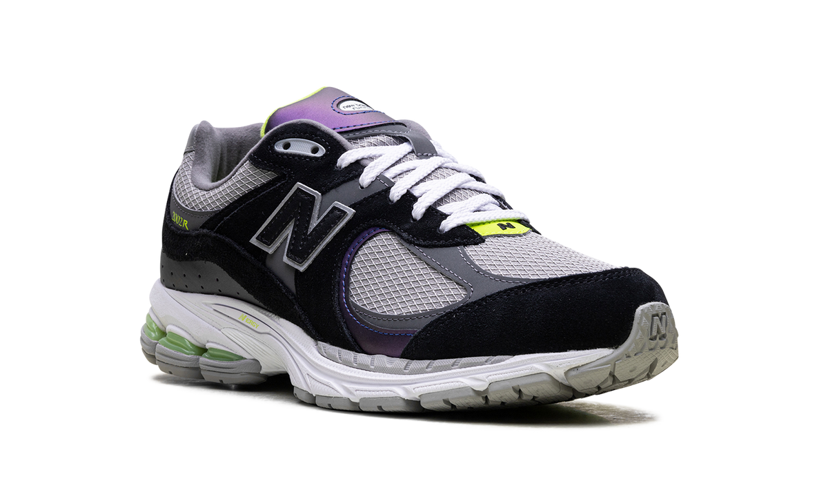 2002R "DTLR - Purple Noir" m2002rhi