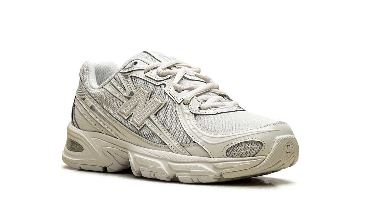 740 "Sea Salt Angora" U74071J