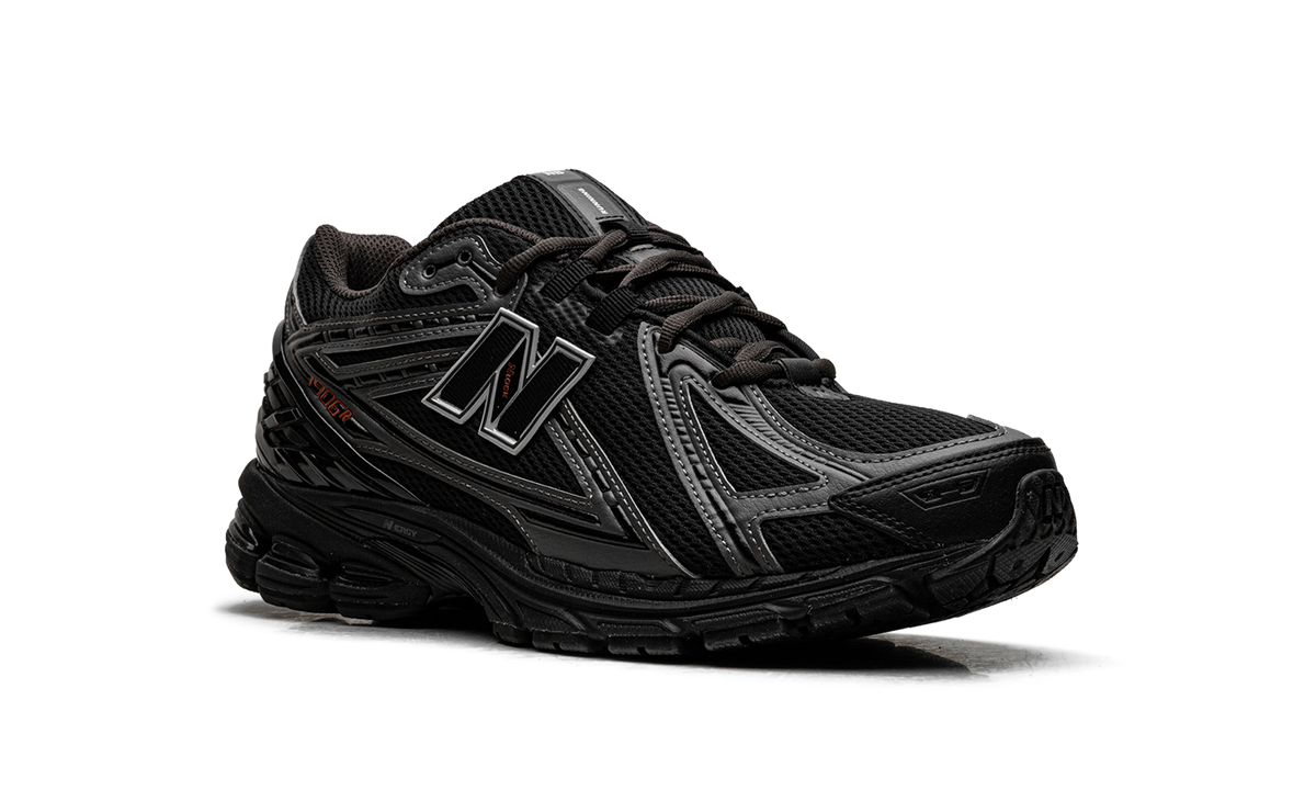 1906R "Black Grey Graphite" U19069L0
