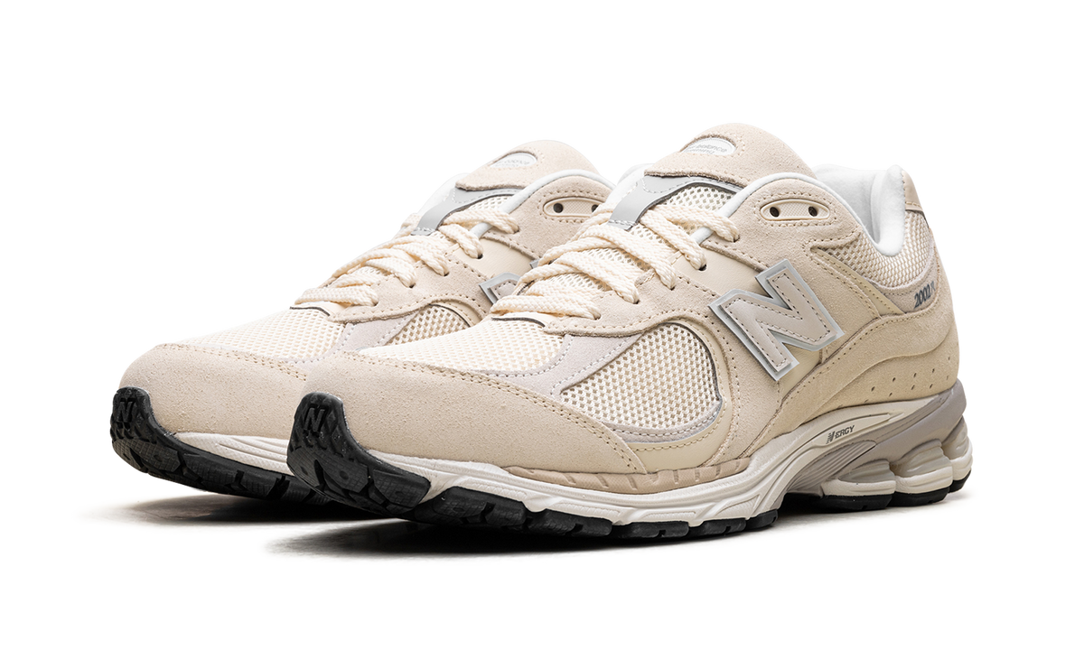 2002R "Beige" M2002RFI