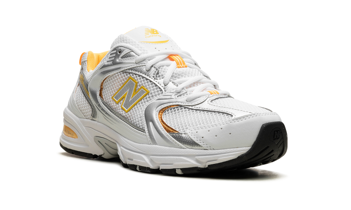 530 "White Vibrant Apricot Silver Metallic" MR530PUT