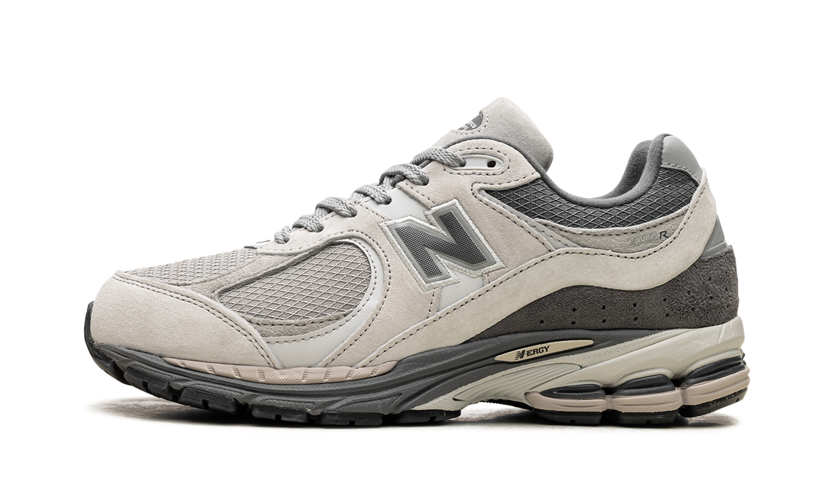 2002R "Raincloud Concrete" M2002RRW