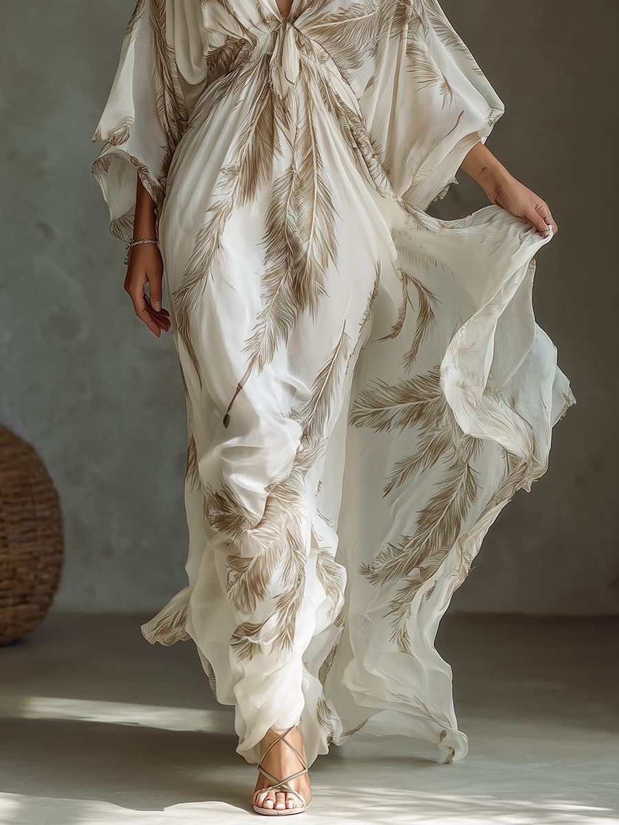 Abito Maxi in Chiffon Avorio e Taupe con Maniche Dolman e Davanti Intrecciato con Stampa Foglia di Palma