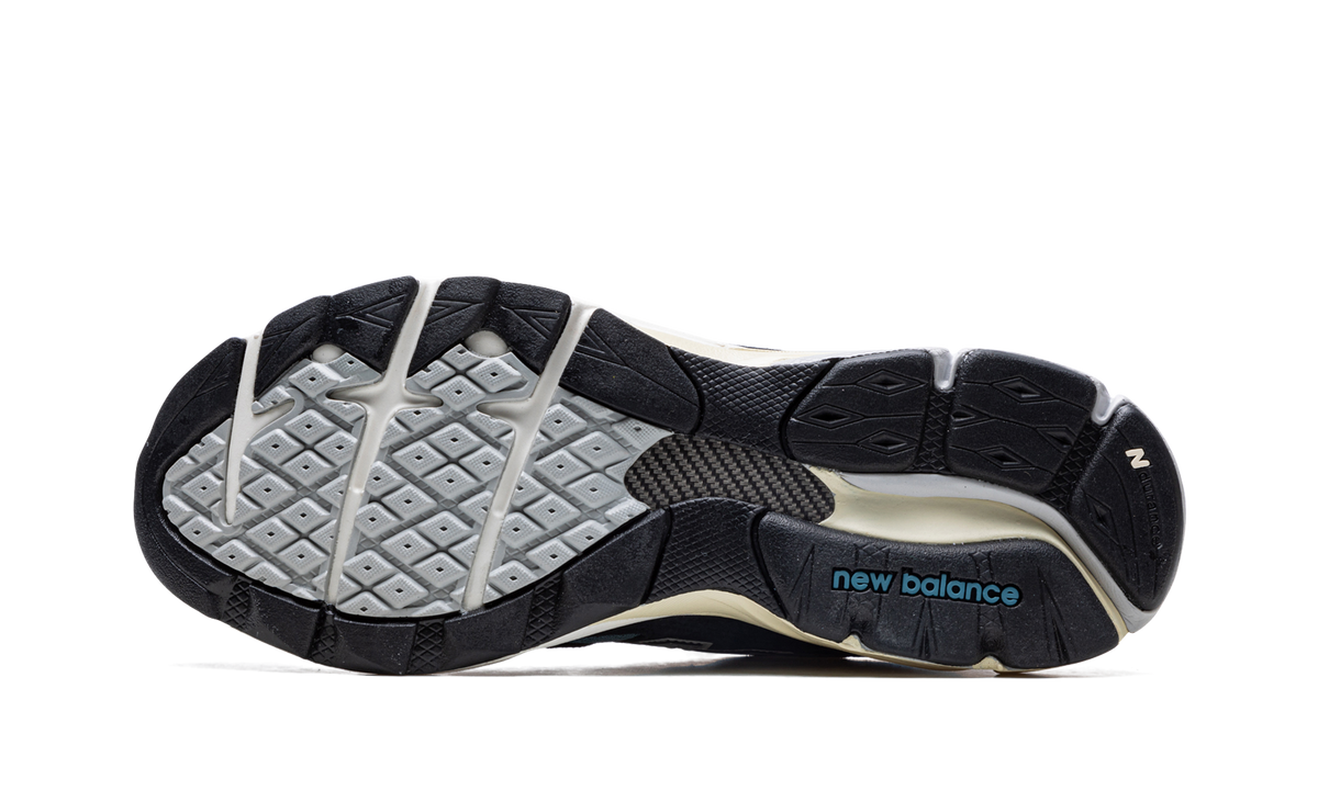 990v3 "Teddy Santis - Castlerock" M990TE3