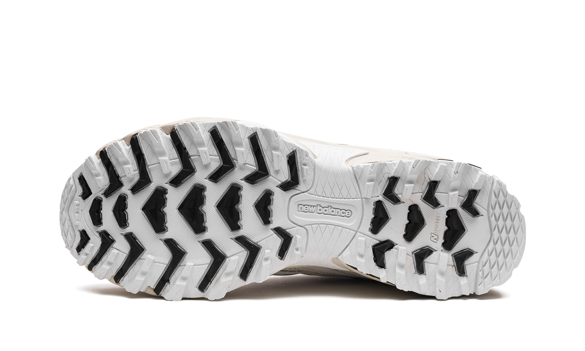 610 "Nimbus Cloud White" ML610TBA