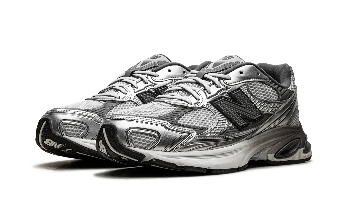 2010 "Metallic Silver Grey" U2010753