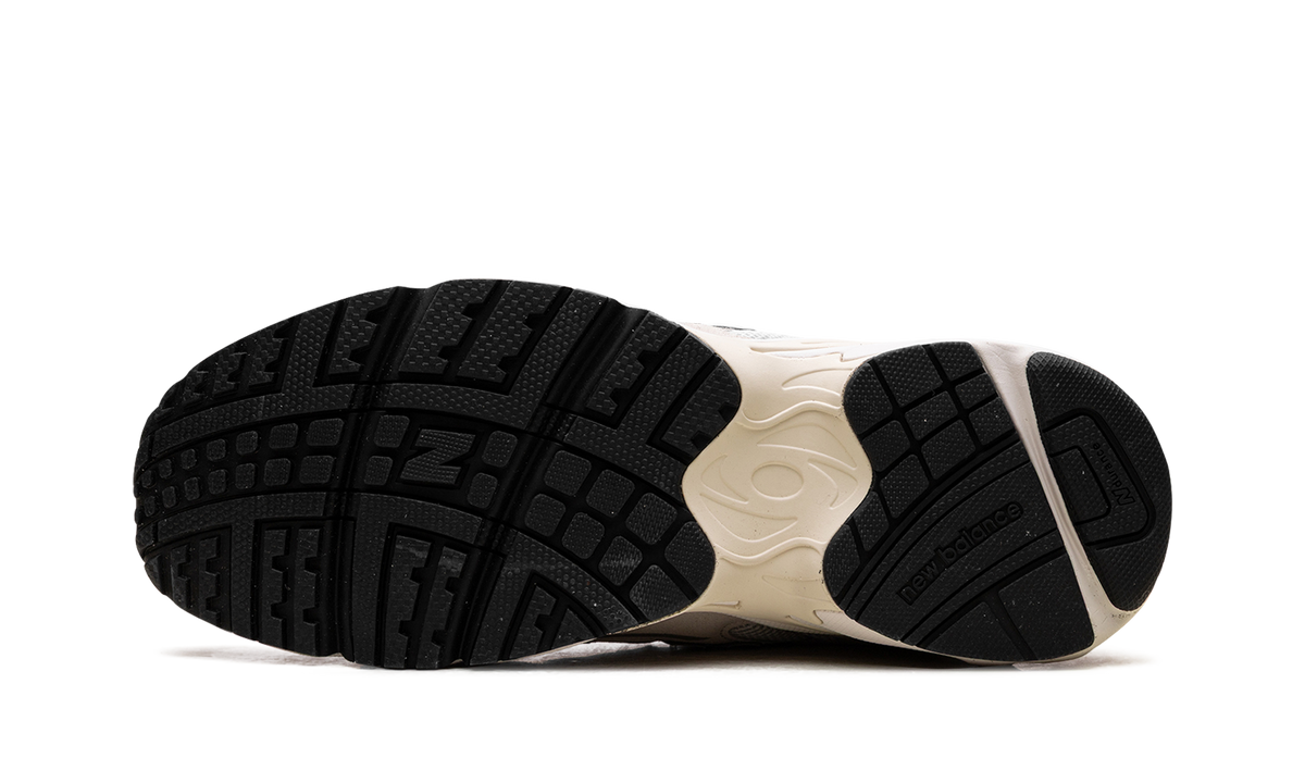 725v1 "Sea Salt Hot Mango" ML725UD