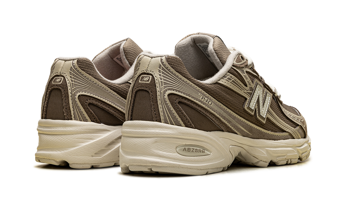 740 "Mushroom Linen" U7403TR