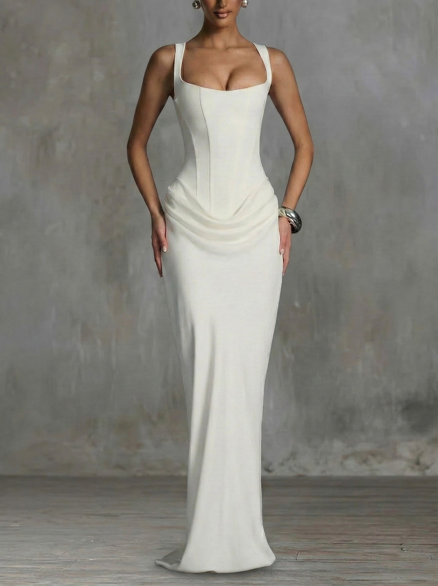 Luna · Abito maxi con scollatura quadrata
