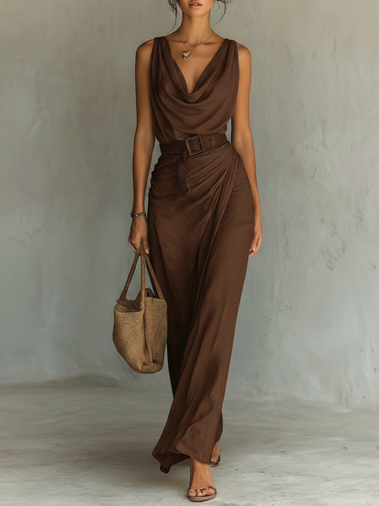 Abito maxi senza maniche con colletto drappeggiato minimalista per donne
