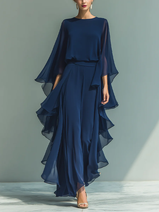 Completo in Chiffon Blu Marino con Top a Maniche Svasate e Pantaloni Dritti