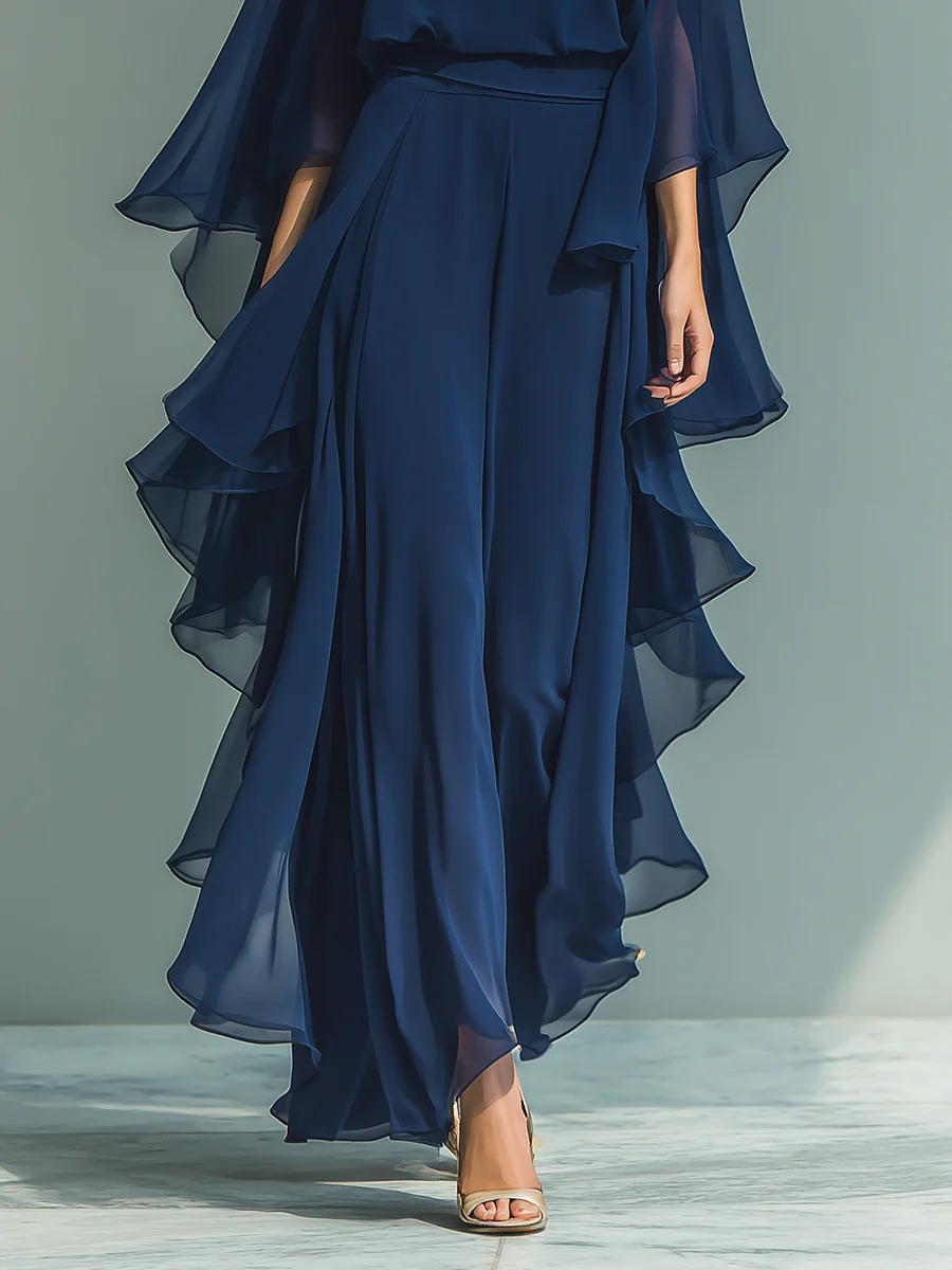 Completo in Chiffon Blu Marino con Top a Maniche Svasate e Pantaloni Dritti