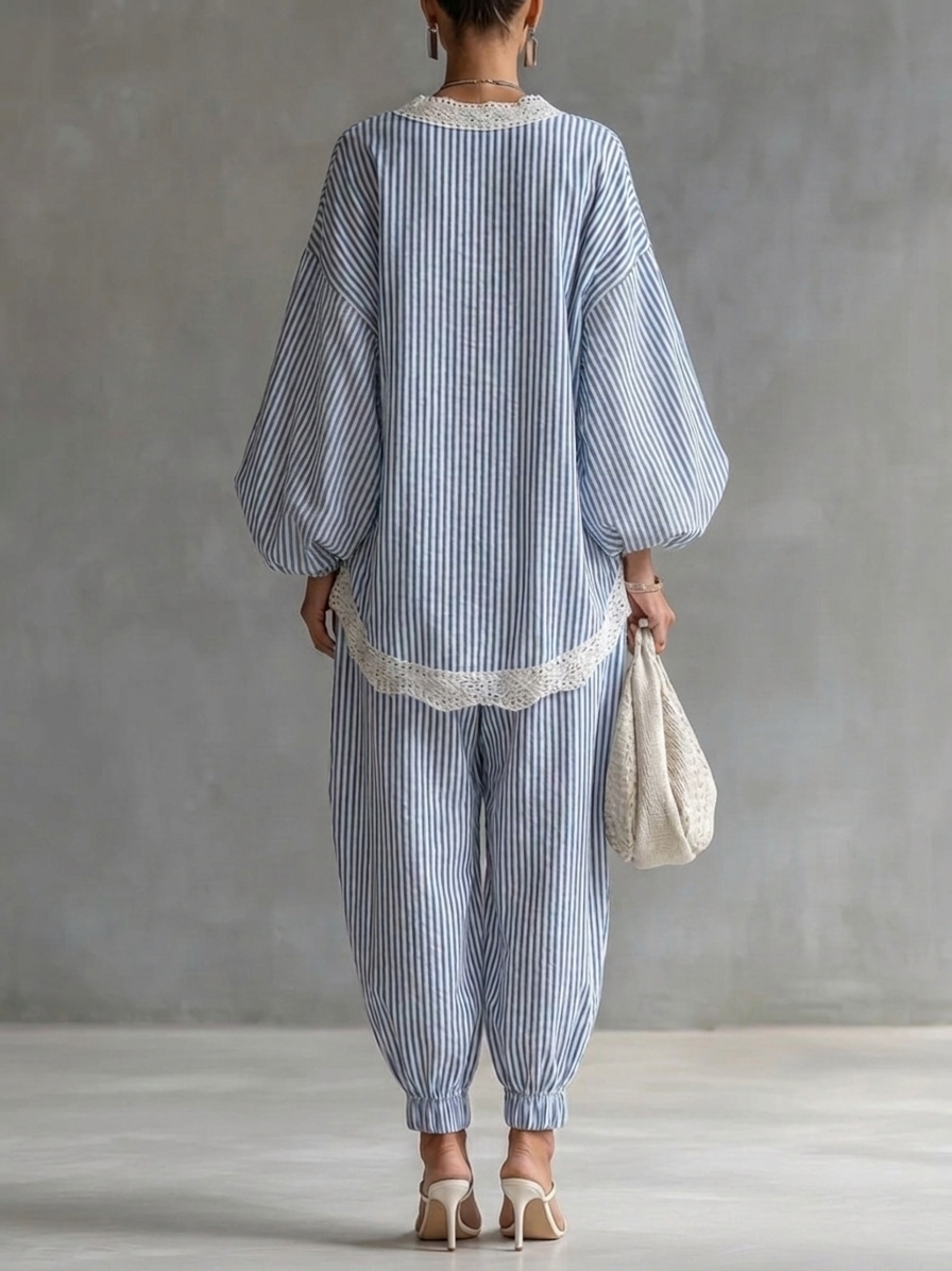 Completo Casual a Righe Blu con Pizzo