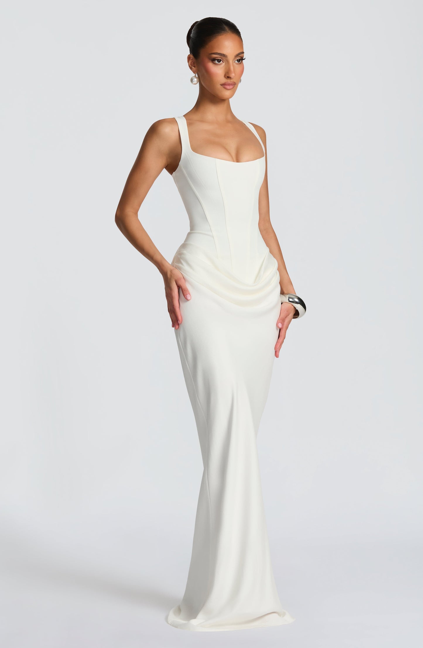 Luna · Abito maxi con scollatura quadrata