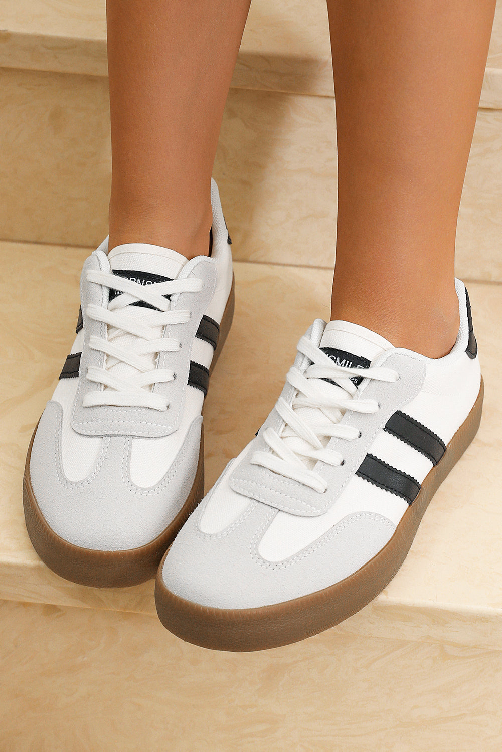Olina | Scarpe basse con righe nere