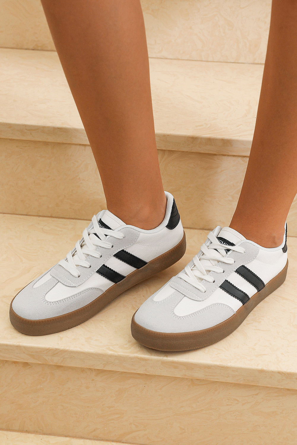 Olina | Scarpe basse con righe nere