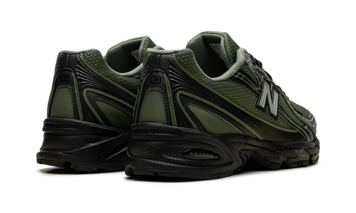 740 "Utility Green Black" U7403DN
