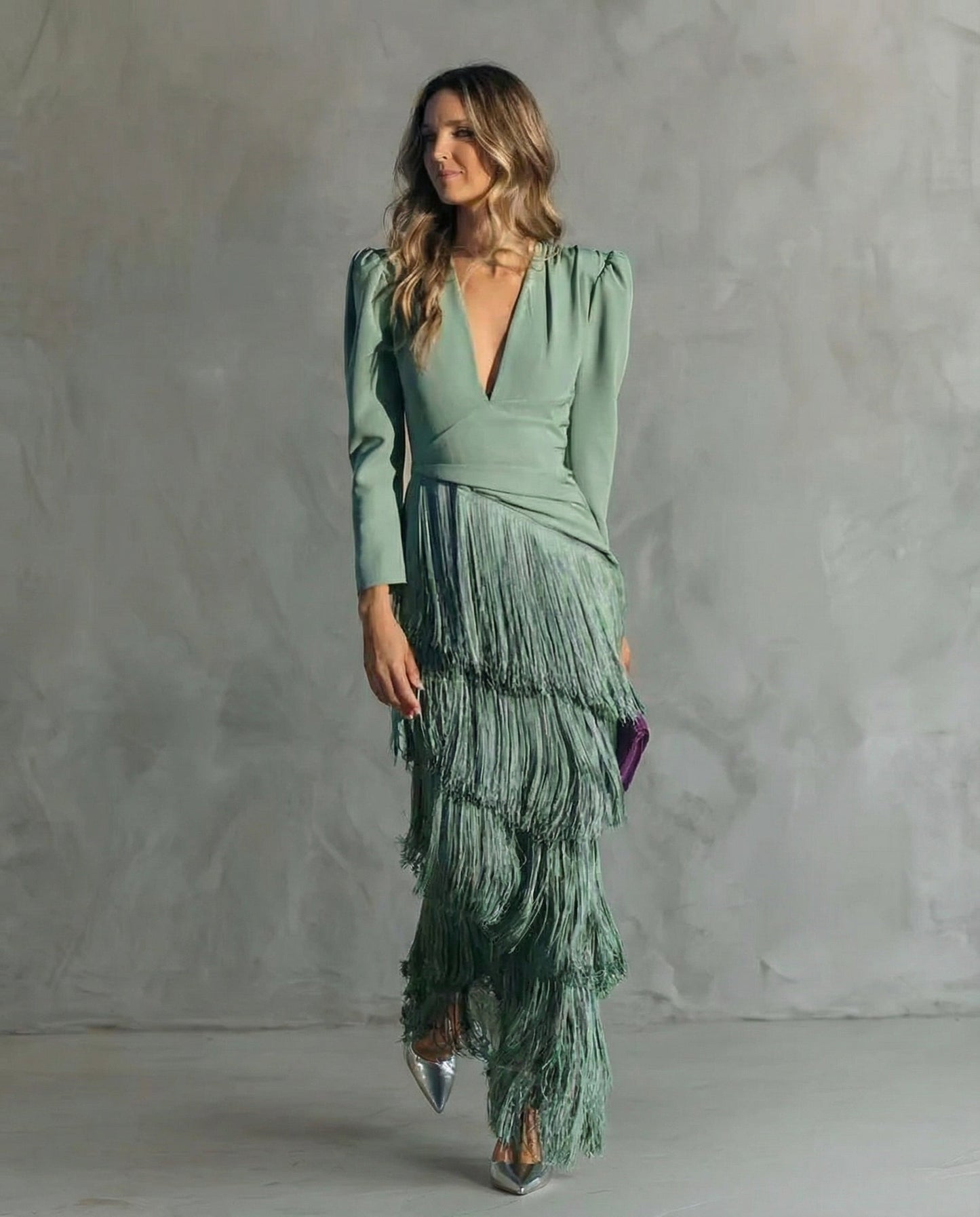 CAMILLA | ABITO MIDI ELEGANTE CON MANICHE A FRANGE