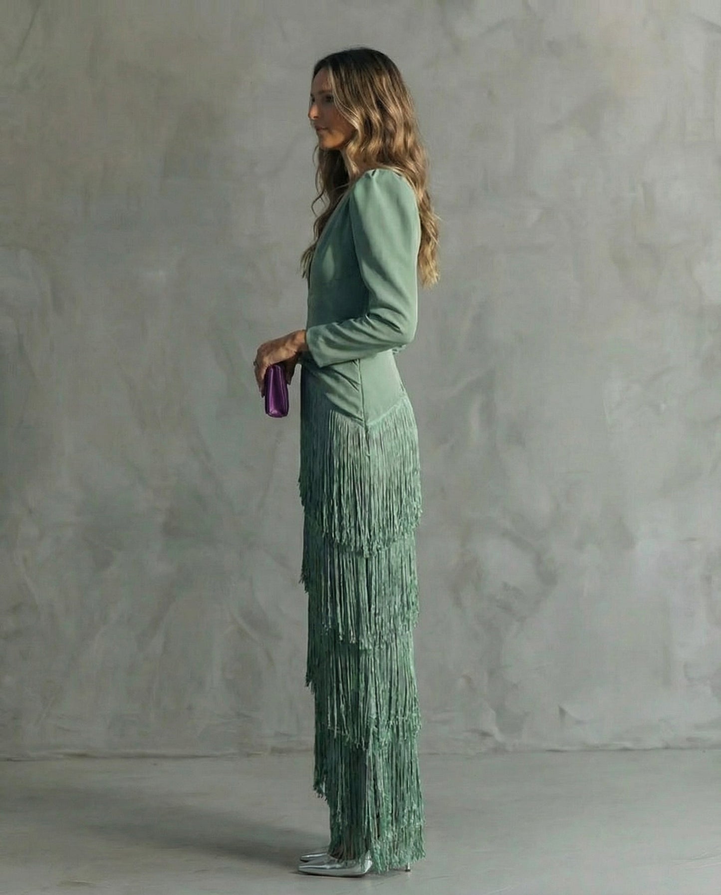 CAMILLA | ABITO MIDI ELEGANTE CON MANICHE A FRANGE