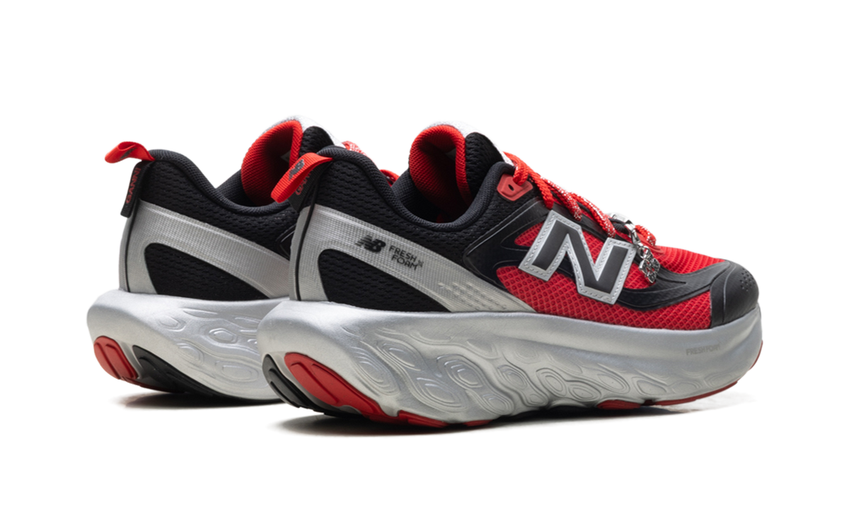 Fresh Foam Trainer "GANNI - Black Silver Metallic Red" UTRNGN