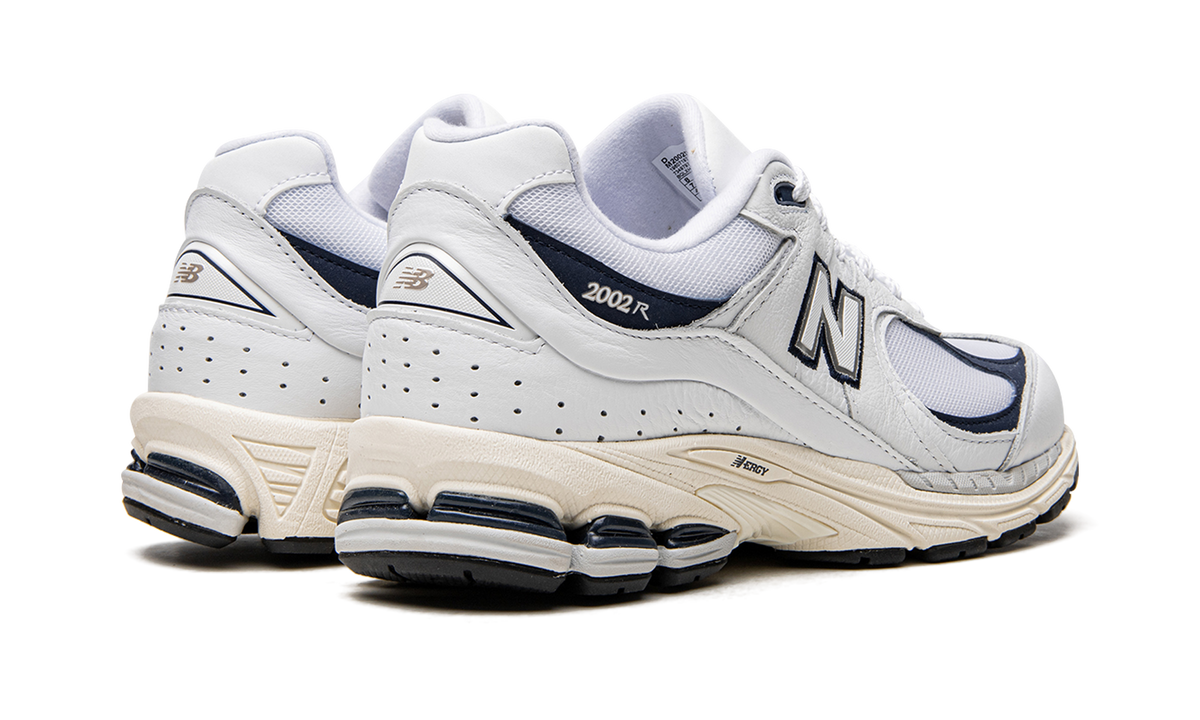 2002R "White / Natural Indigo" M2002RHQ