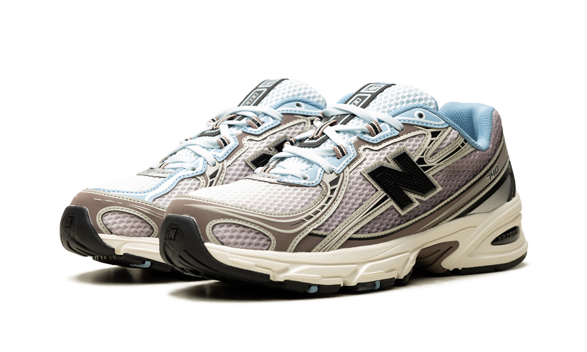 740 "Earth Shadow" U740BL2
