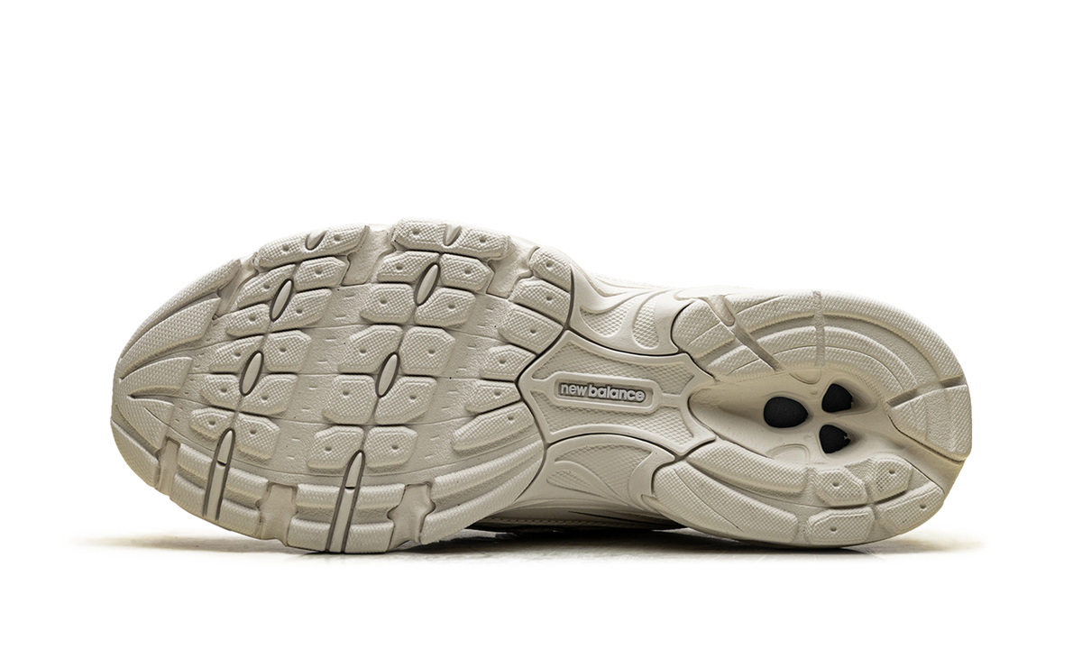 740 "Sea Salt Angora" U74071J