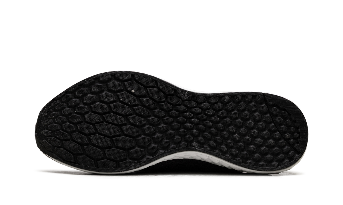 Fresh Foam Cruz Retro "Black / White" MCRUZHB