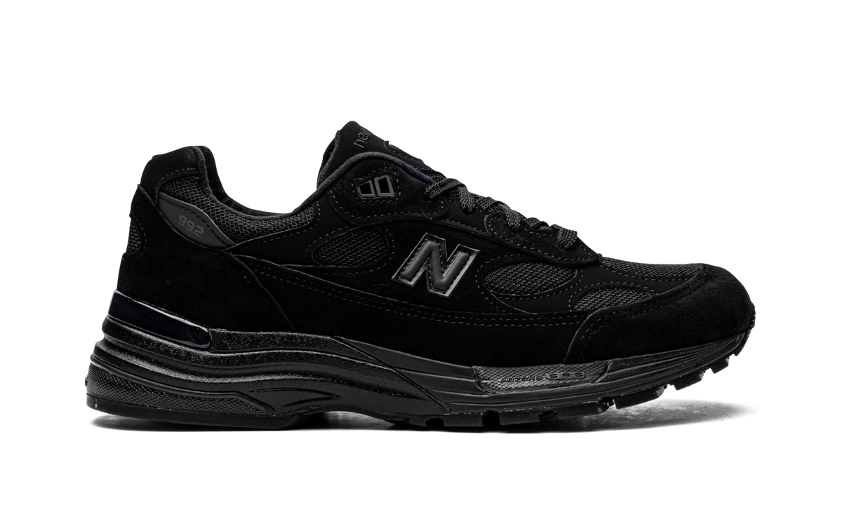 992 "Triple Black" M992EA