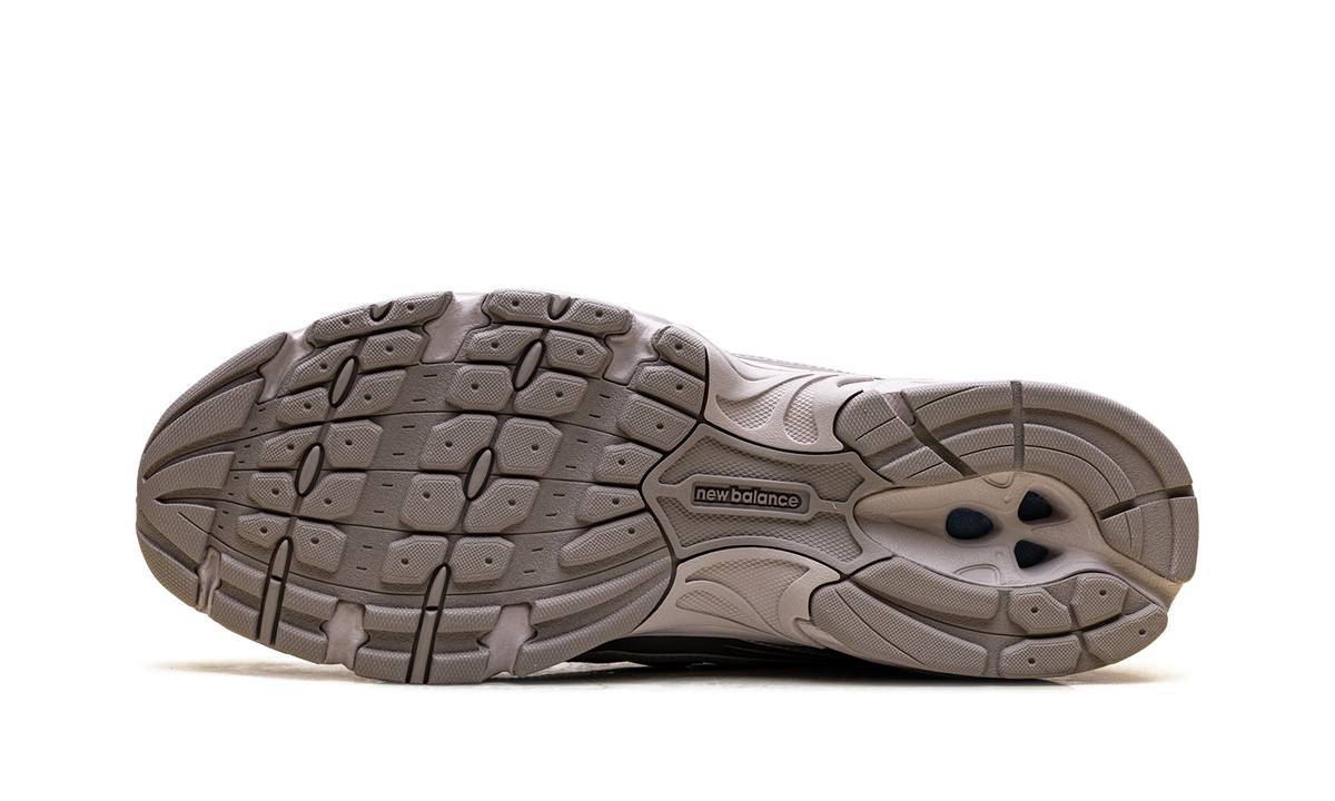 740 "Grey" U740638