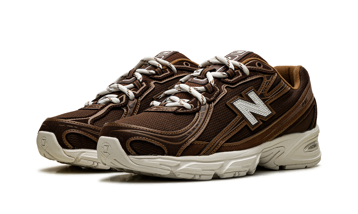 740 "Pumpernickel Brown Off White" U7407IK