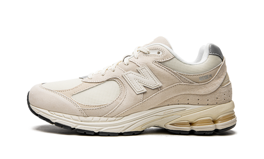2002R "Calm Taupe" M2002RCC