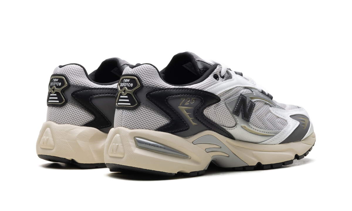 725v1 "Grey Matter Black" ML725CE