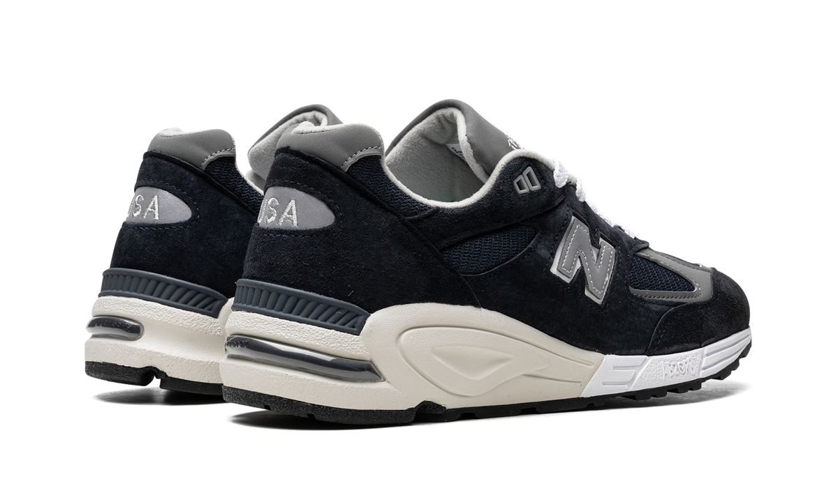 990V2 "Navy/White" M990NB2