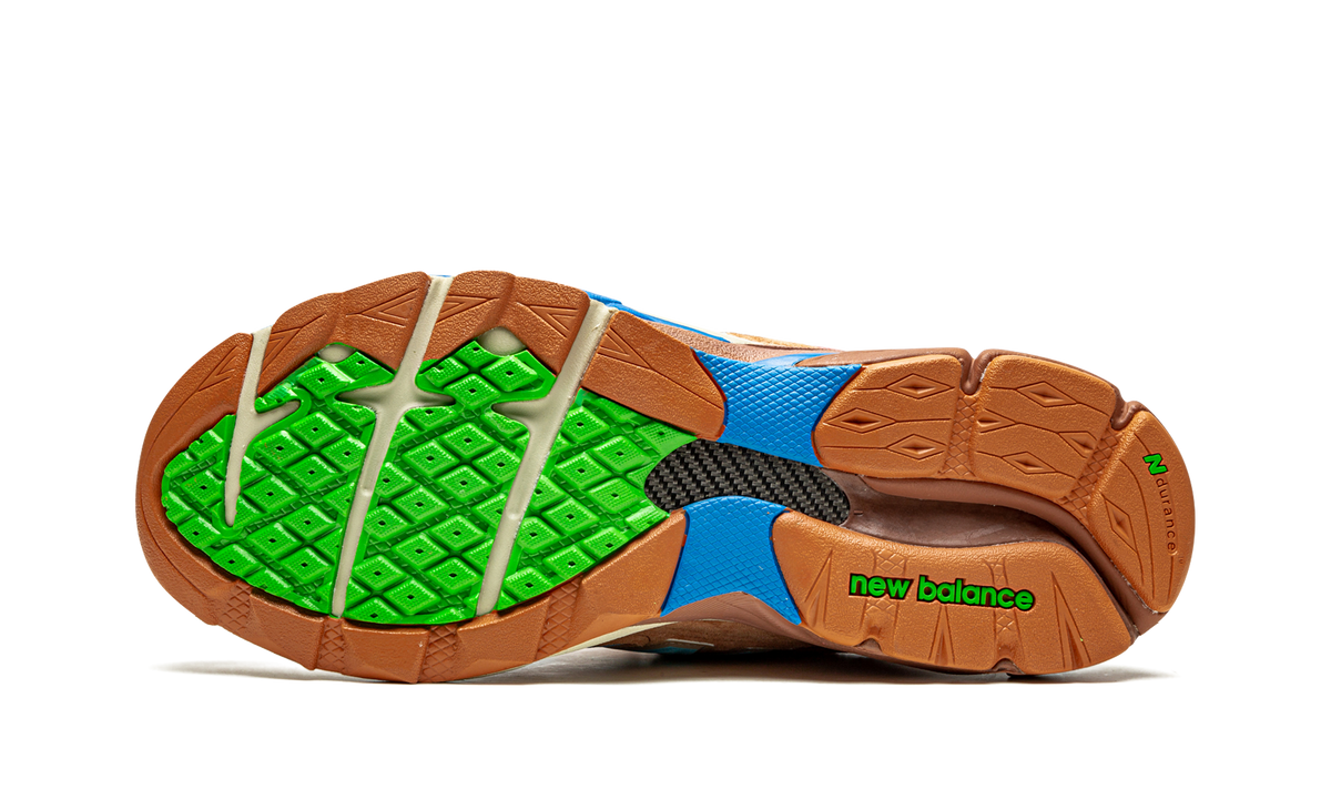 990v3 "Joe Freshgoods - Outside Clothes" M990JG3