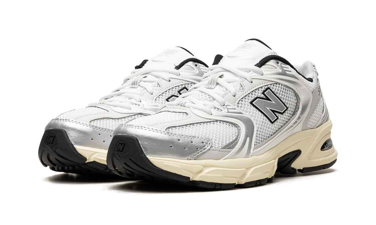530 "White / Silver" MR530TA