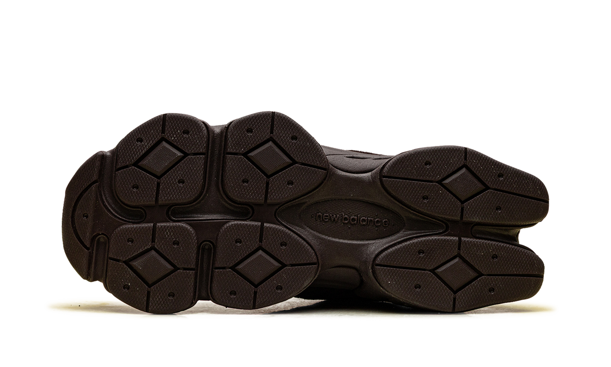 9060 "Chocolate" U9060zwd