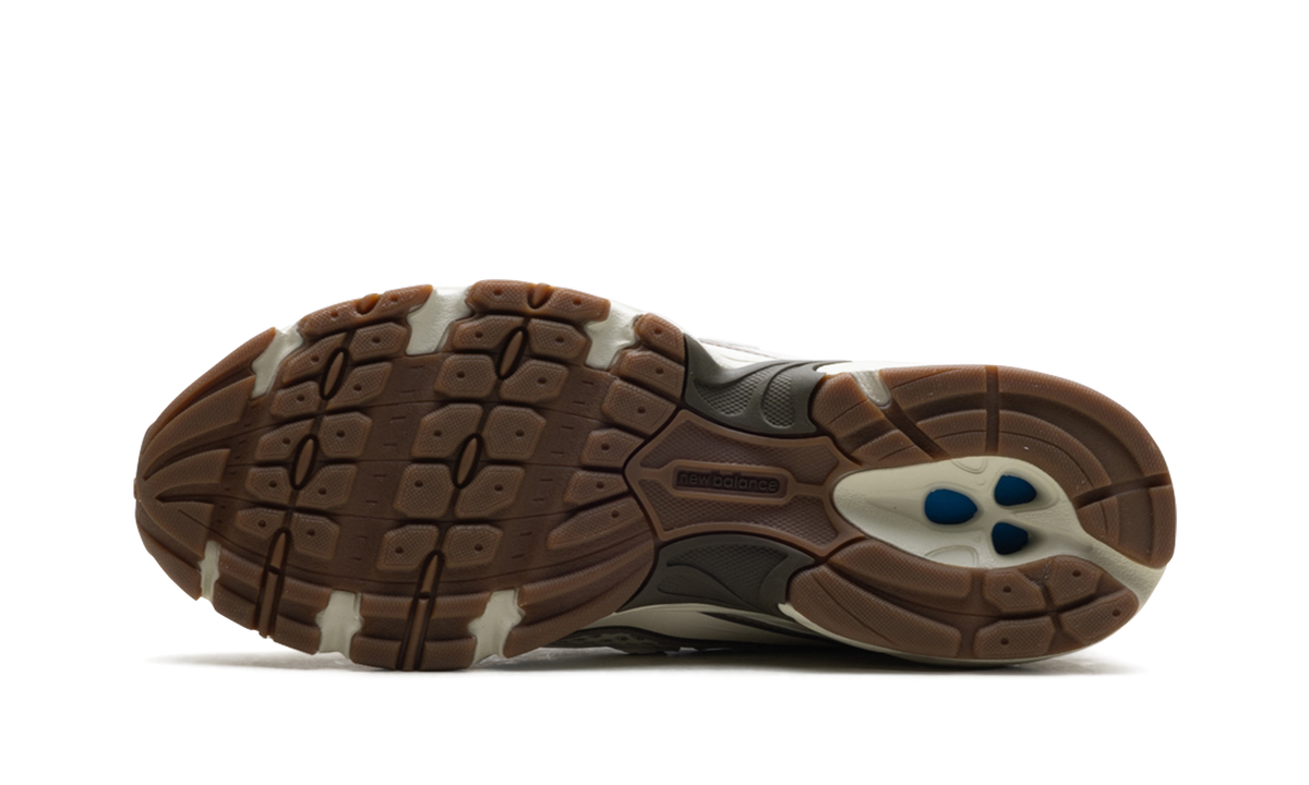 740 "Brown" U740AD2
