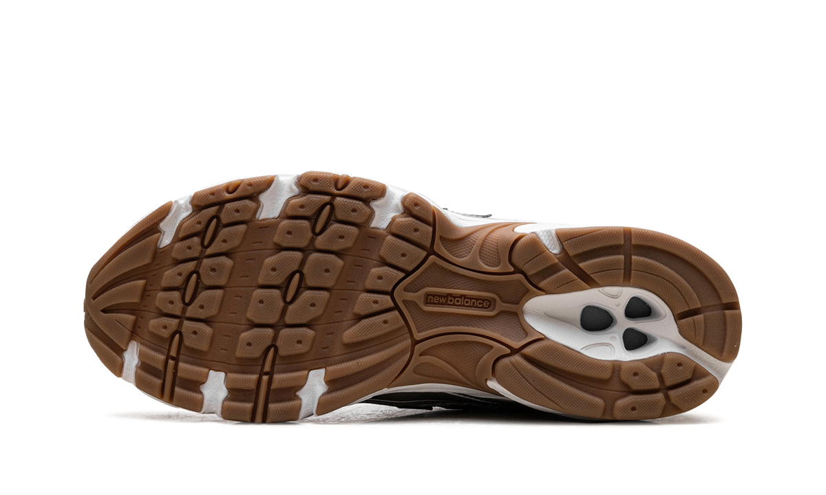 740 "Grey Matter" U740SF2